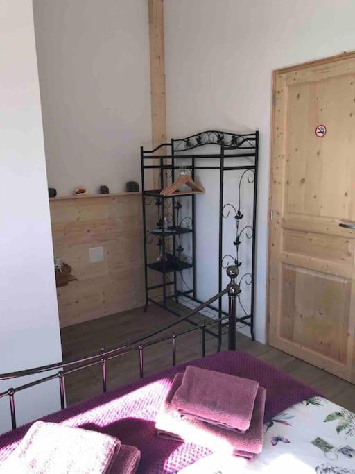 Ferme De Noyes Bed and Breakfast Sourdeval Buitenkant foto